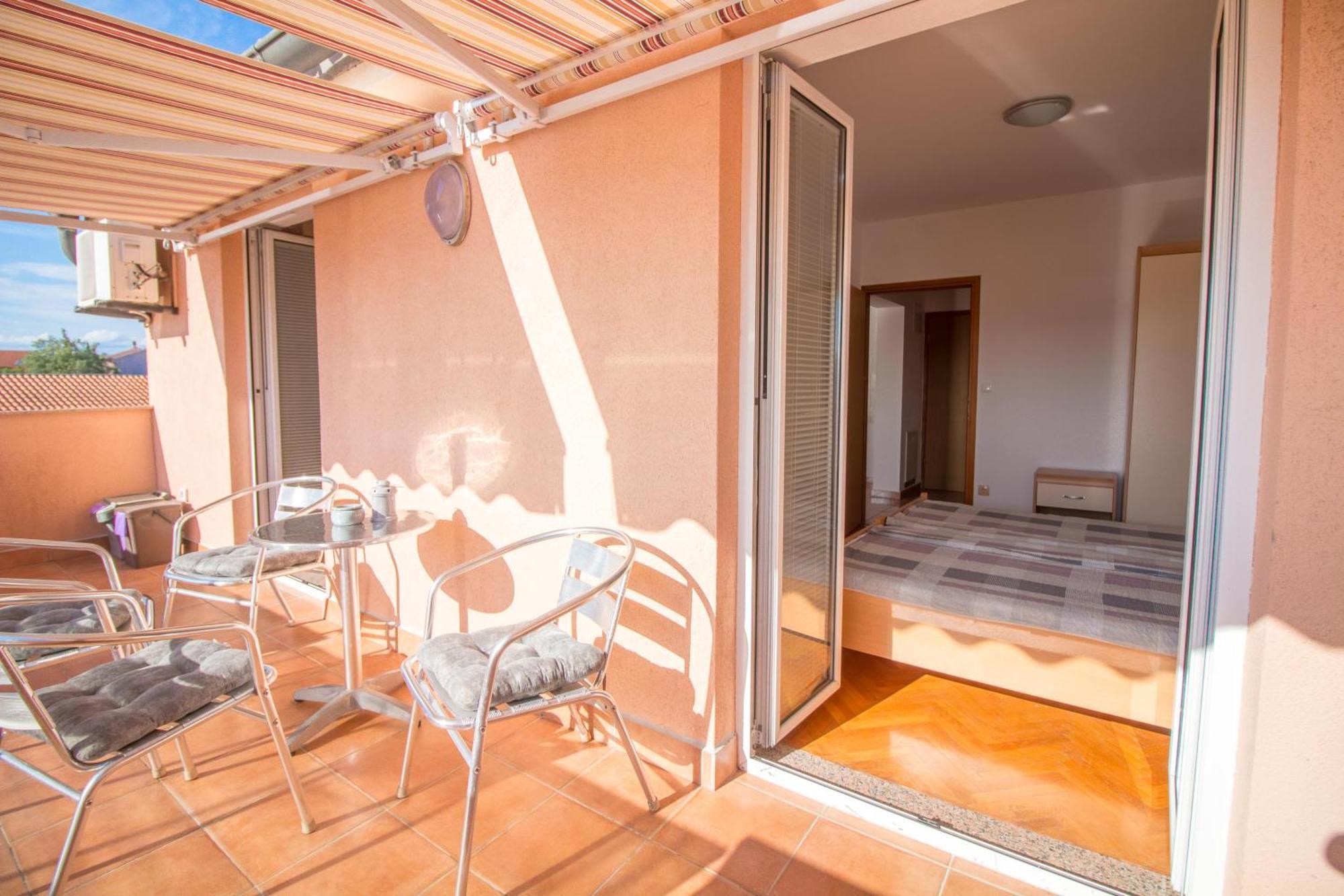 Malinska - Apartment Glavas エクステリア 写真