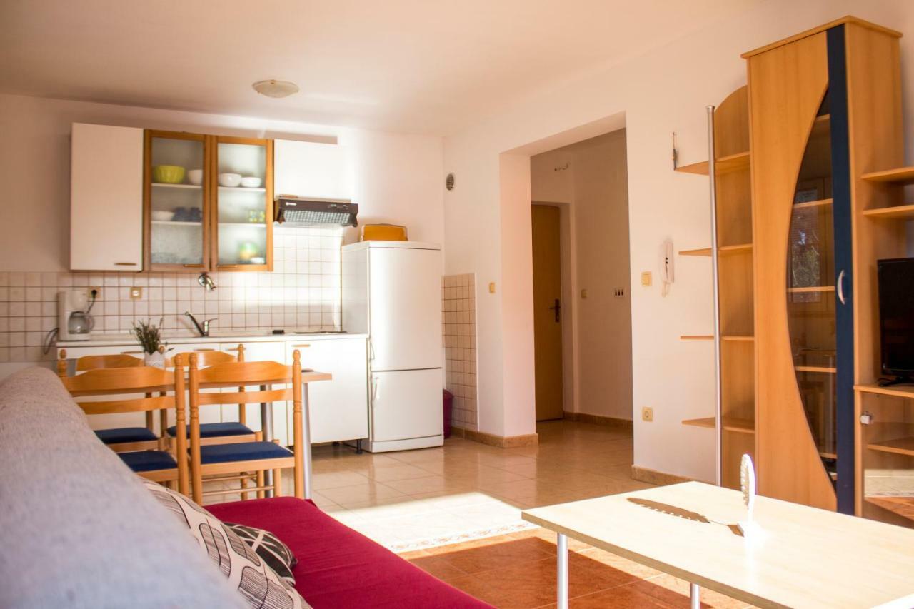 Malinska - Apartment Glavas エクステリア 写真