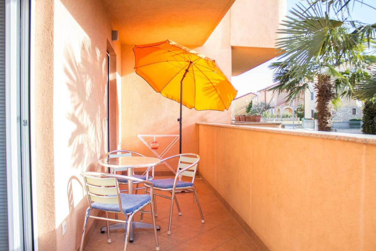 Malinska - Apartment Glavas エクステリア 写真