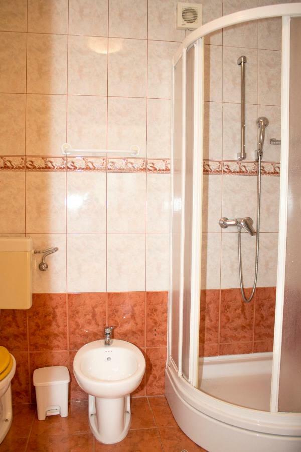 Malinska - Apartment Glavas エクステリア 写真